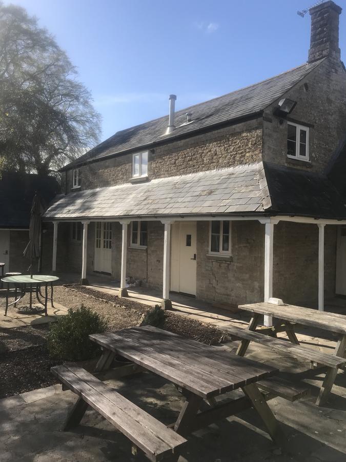 Merrymouth Fifield Exterior foto