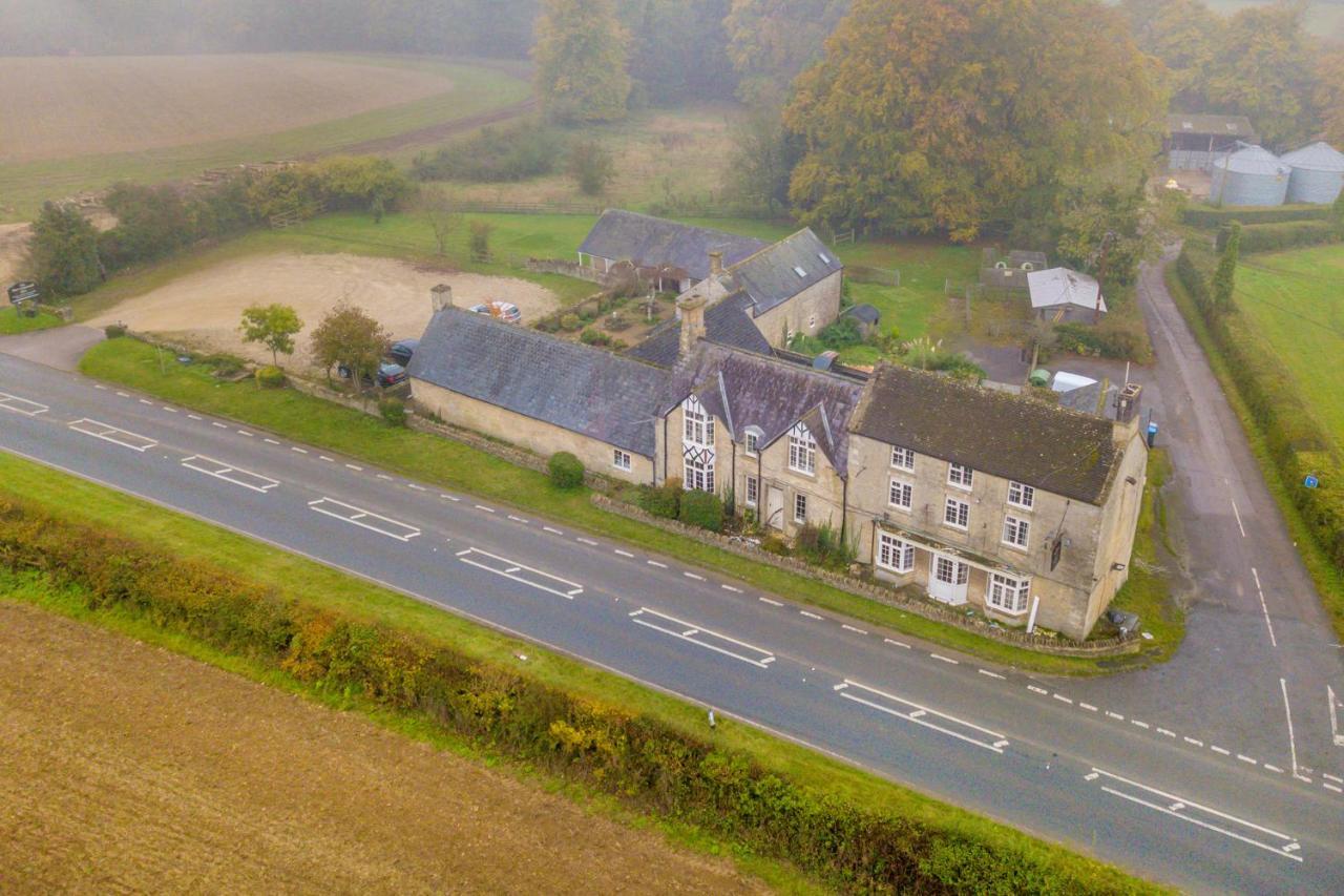 Merrymouth Fifield Exterior foto